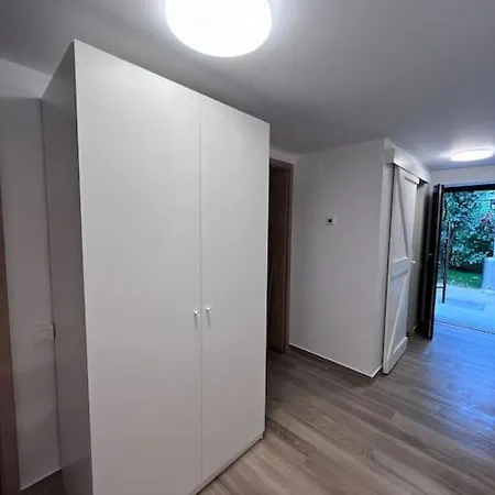 Apartment The Lodge, Separate In A Vila, With Floor Heating, Groundfloor Sinaia